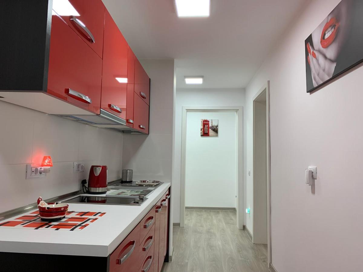 Mery Apartment Galaţi Екстериор снимка