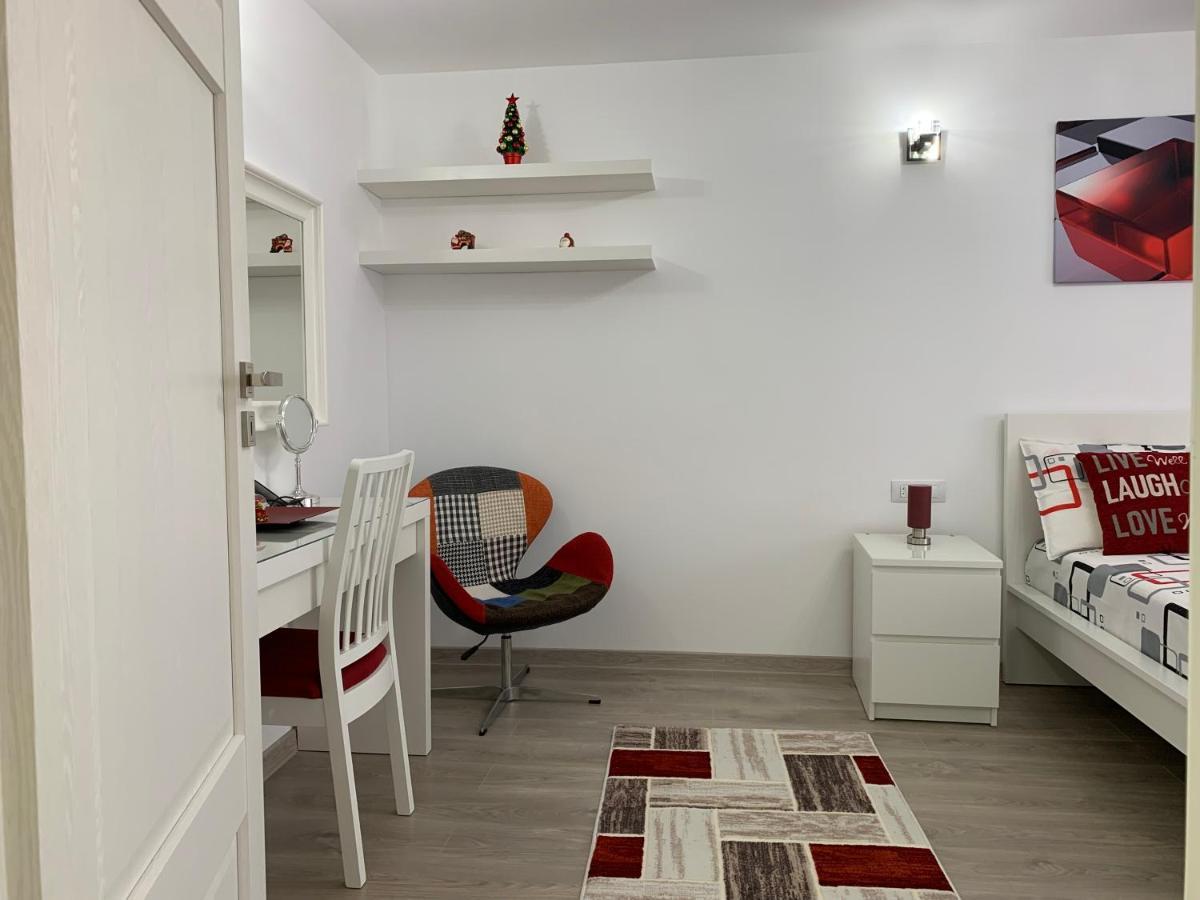 Mery Apartment Galaţi Екстериор снимка